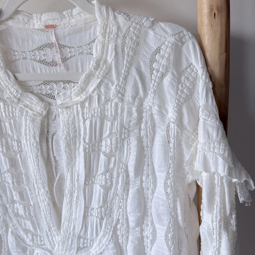 Free People Ivory Candy Shop Lace Long Sleeve Ruffle Boho Textured Tunic Top XS